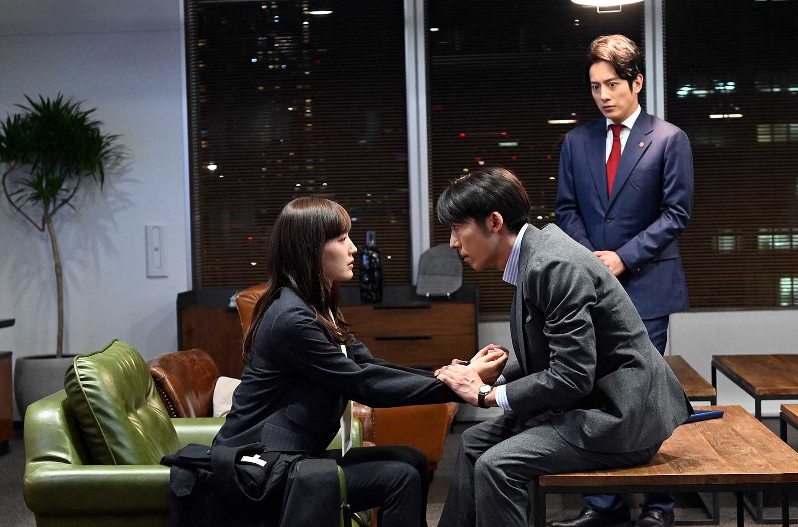 綾瀬はるか、高橋一生、溝端淳平「天国と地獄 ～サイコな2人～」第8話より（C）TBS