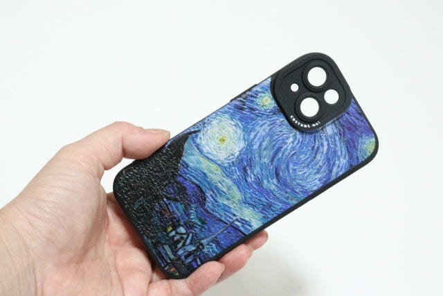 ダイソーのiP15/14用ケース　立体印刷　星月夜のビジュアル