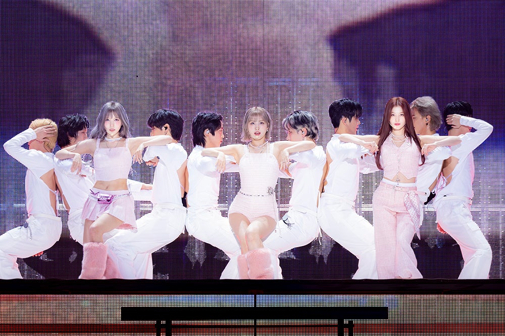 ミナ、モモ、サナ／撮影：田中聖太郎