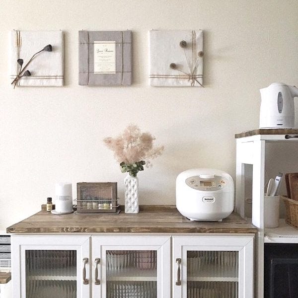 ファブリックパネルのおしゃれな飾り方をご紹介 センスの良いリビングや玄関に モデルプレス ファブリックパネルのおしゃれな飾り方をご紹介 センスの良いリビングや玄関に モデルプレス