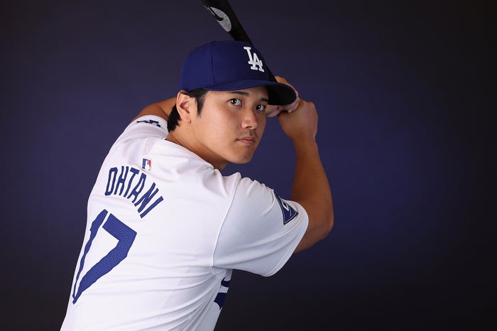 大谷翔平選手、プロ野球史上初の快挙達成 “ドラフト会議指名拒否”から入団説得後の「怖さ」元日ハム栗山英樹監督が涙目で語る