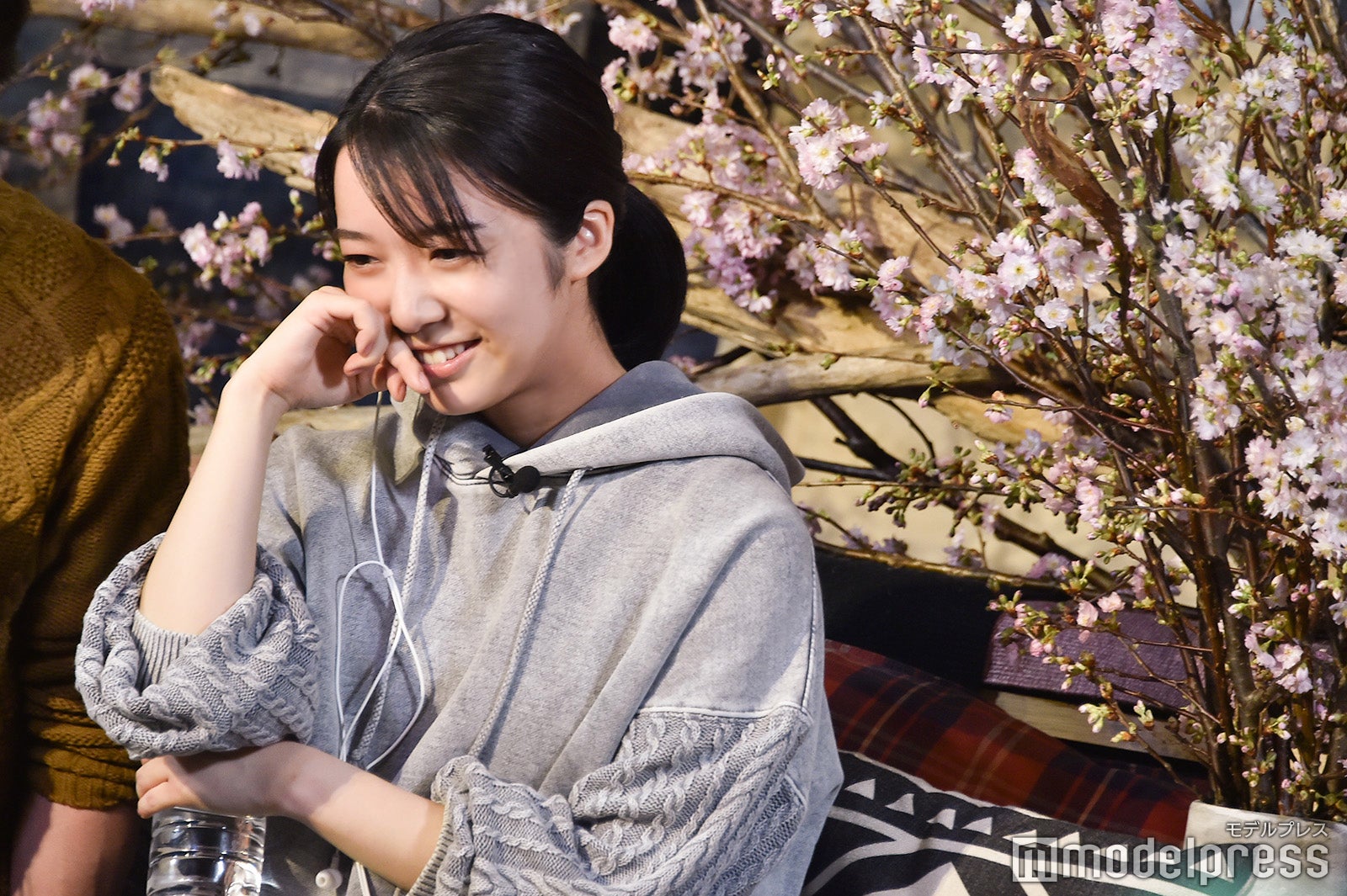 佐藤健 上白石萌音のyoutube生配信に密着 キュンとした瞬間 恋つづ 最終回の秘めたメッセージを明かす たけてれ 舞台裏も モデルプレス 佐藤健 上白石萌音のyoutube生配信に密着 キュンとした瞬間 恋つづ 最終回の秘めたメッセージを明かす たけてれ 舞台裏も モデルプレス