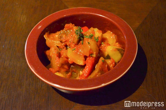 季節野菜のトマト煮込み“ラタトゥイユ”¥800(C)モデルプレス