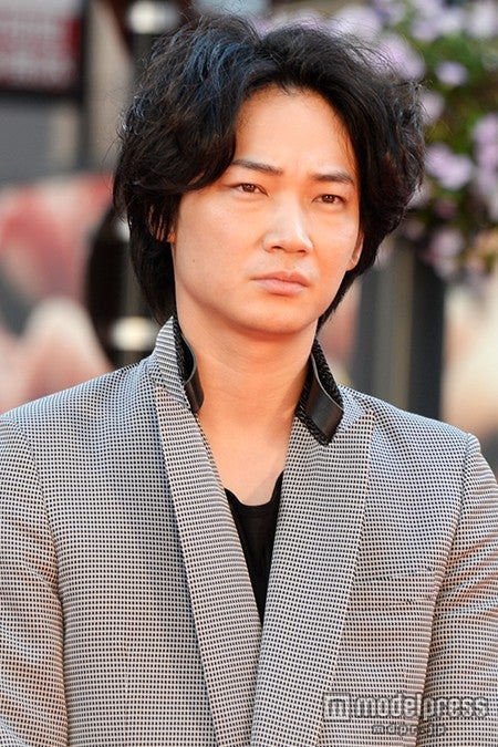 綾野剛 加藤綾子アナの小悪魔な 上目遣い にマジ照れ モデルプレス 綾野剛 加藤綾子アナの小悪魔な 上目遣い にマジ照れ モデルプレス