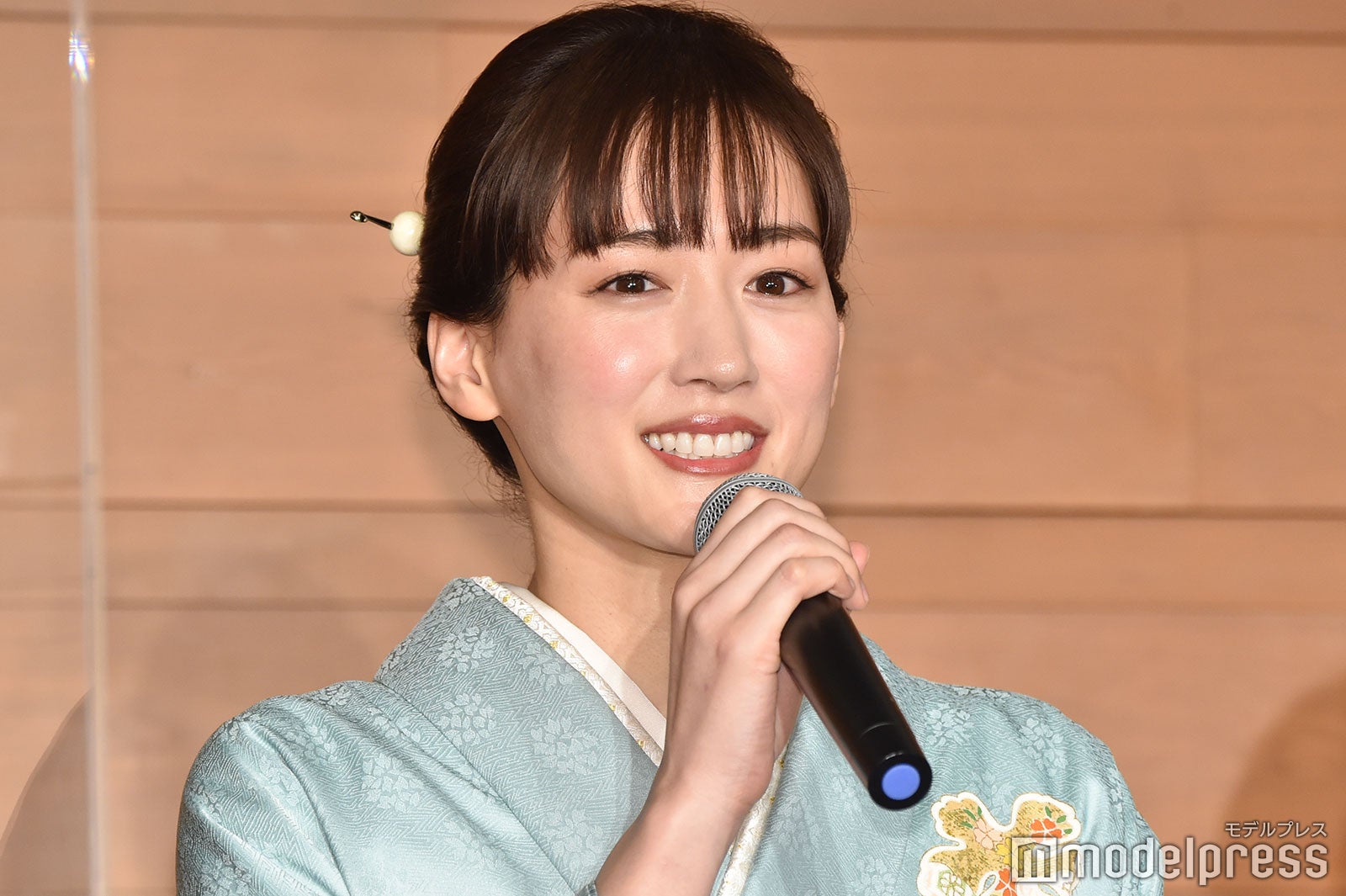 綾瀬はるか （C）モデルプレス