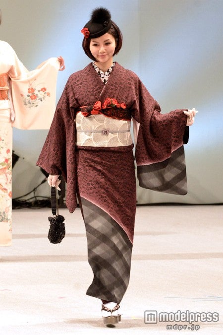 2013年「きものクイーンコンテスト」の様子