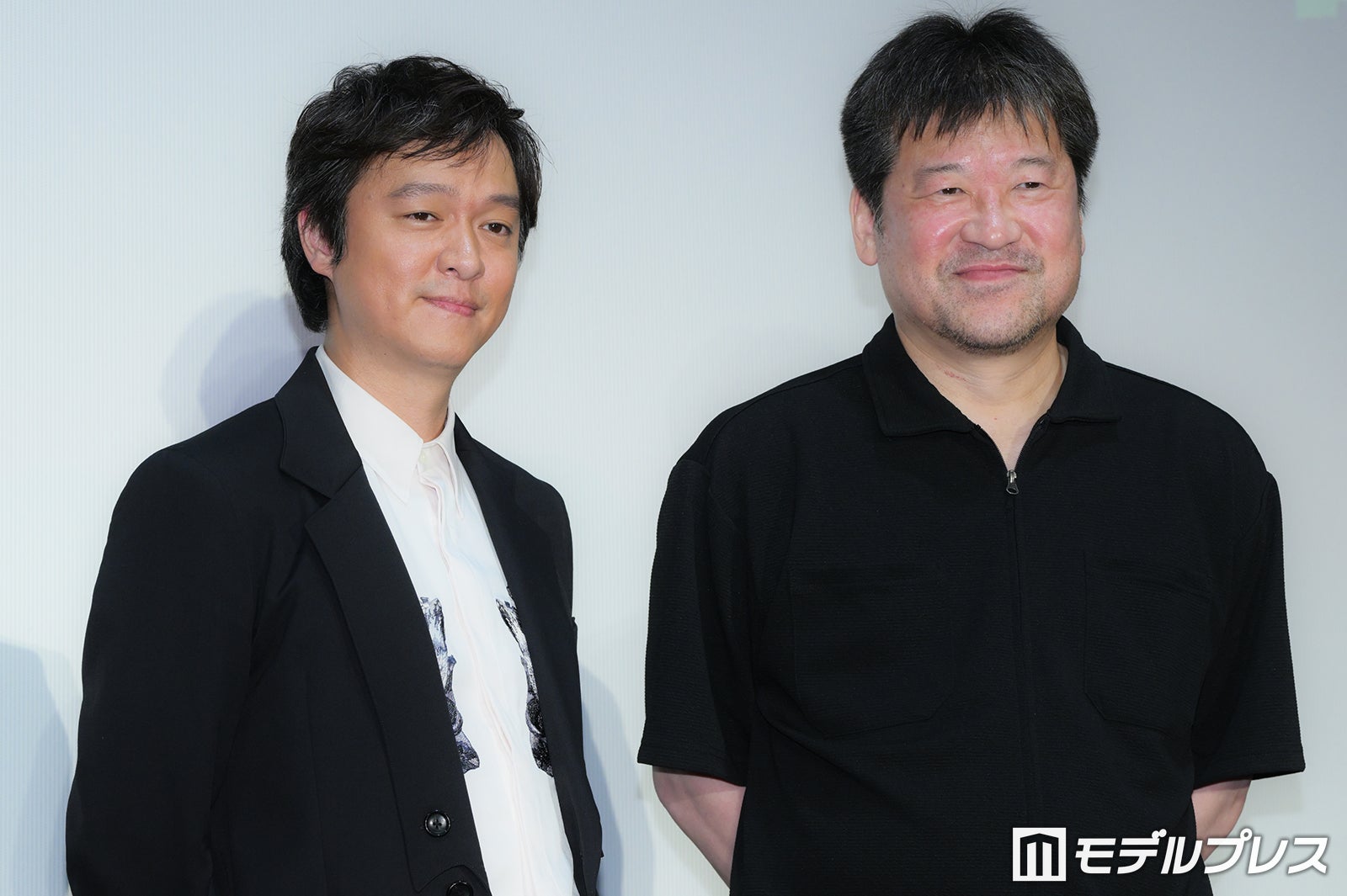 丸山隆平、佐藤二朗（C）モデルプレス