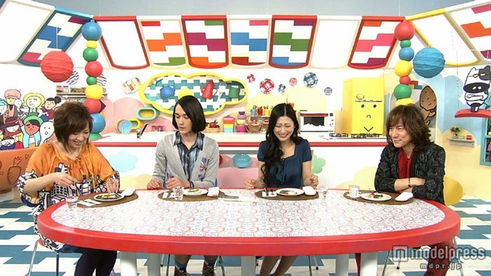 試食コーナーは大変なことに?(C)NHK