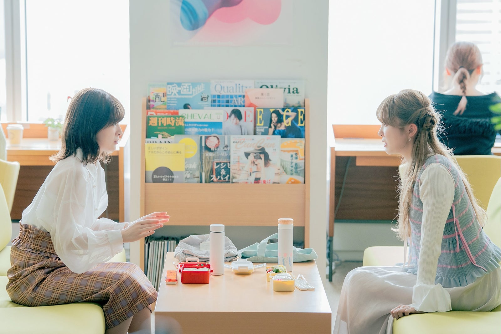 優希美青、加藤史帆（C）「彩香ちゃんは弘子先輩に恋してる 2nd Stage」製作委員会・MBS／第4話より