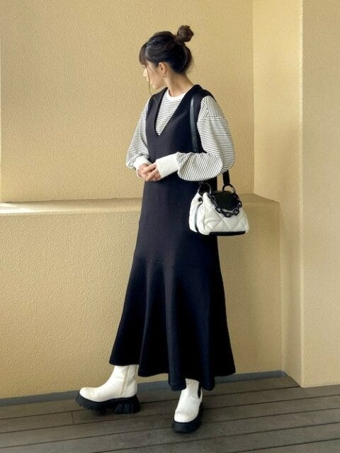 ワンピース　コーデ　黒　秋