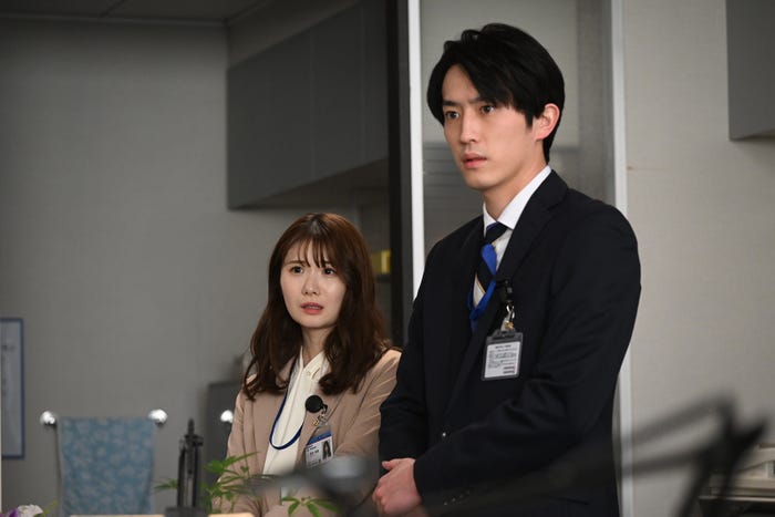 小野花梨、杉野遥亮 「罠の戦争」第7話より(C)カンテレ