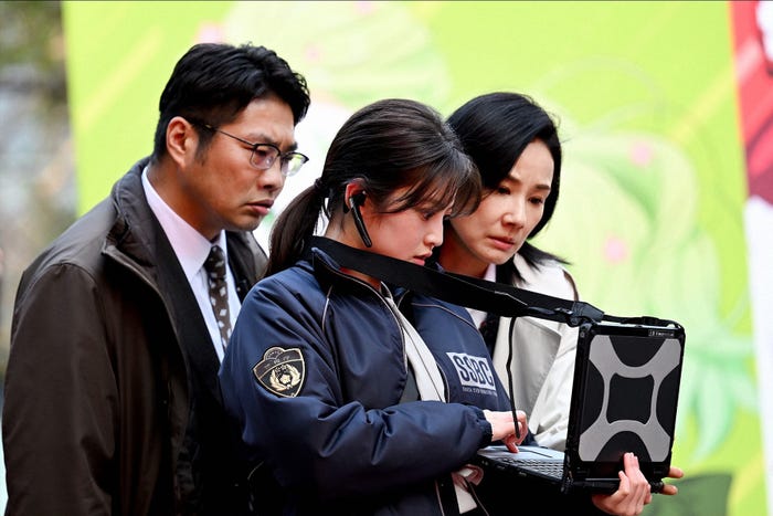松尾諭、今田美桜、吉田羊「ラストマン-全盲の捜査官-」第1話より(C)TBS