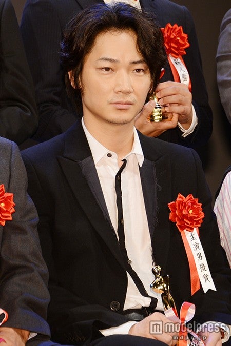 綾野剛「敗北感を抱えながらも次へ」