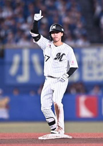 ロッテ2カ月ぶり3連勝 藤原「集中力切らさず」先頭打者弾 小川決勝二塁打 ジャクソンはチームトップタイ9勝目
