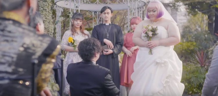 新婚 メイプル超合金 安藤なつ 夫婦初共演 リゾ日本版mvでウェディングドレス姿披露 モデルプレス 新婚 メイプル超合金 安藤なつ 夫婦初共演 リゾ日本版mvでウェディングドレス姿披露 モデルプレス