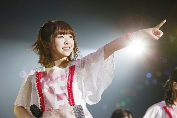 渡辺みり愛/017 ~関東シリーズ 東京公演~」より(画像提供:ソニー・ミュージックレーベルズ)