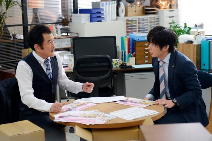 吉田鋼太郎、田中圭/「おっさんずラブ」第1話より(C)テレビ朝日