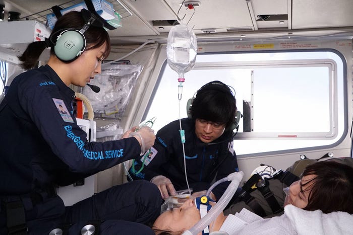 新垣結衣、成田凌、比嘉愛未/「コード・ブルー」第3話より(画像提供:フジテレビ)