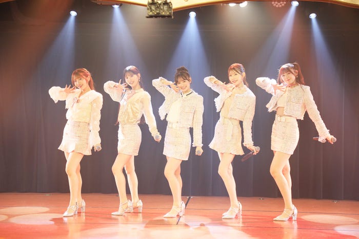 「卒業生も現役も大集合!AKB48 20周年記念シングル発売SP」(C)AKB48