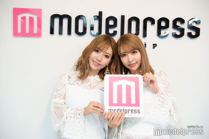 吉川ちえ・ちか(C)モデルプレス