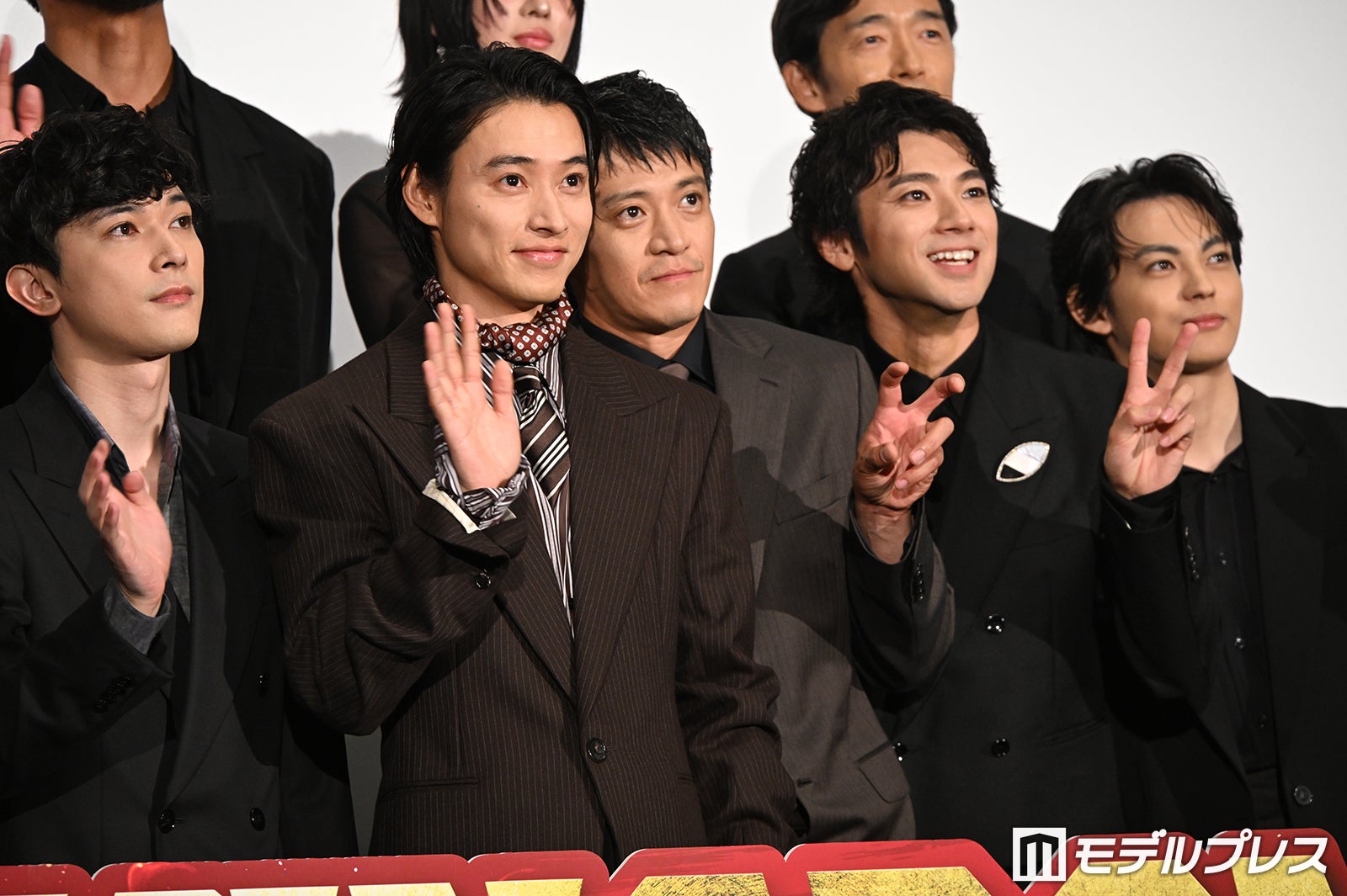 楽しそうな吉沢亮、山崎賢人、小栗旬、山田裕貴、神尾楓珠（C）モデルプレス
