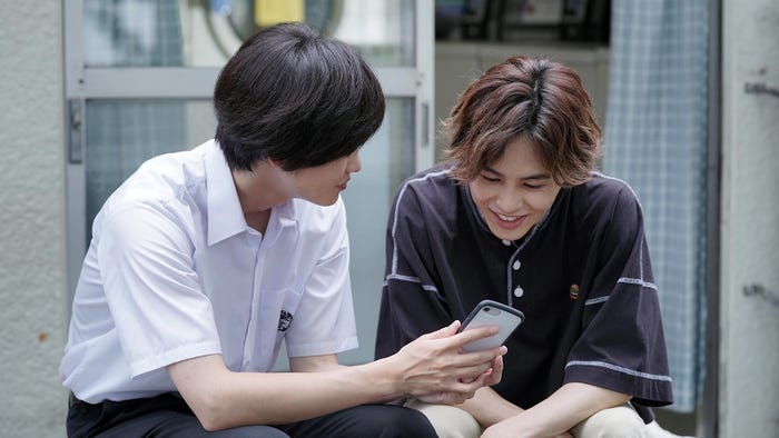 西垣匠、草川拓弥/「みなと商事コインランドリー」第9話より(C)缶爪さわ・椿ゆず/KADOKAWA/「みなと商事コインランドリー」製作委員会