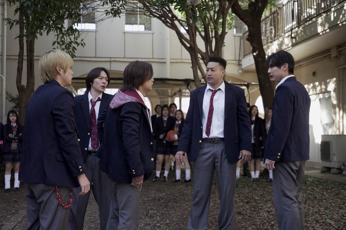 細田佳央太、犬飼貴丈、高橋海人、関口メンディー、「95」第8話より(C)「95」製作委員会