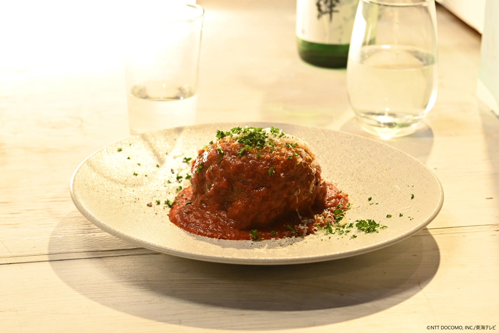 翔太が作る「“解脱”ミートボール」（C）NTT DOCOMO，INC.／東海テレビ