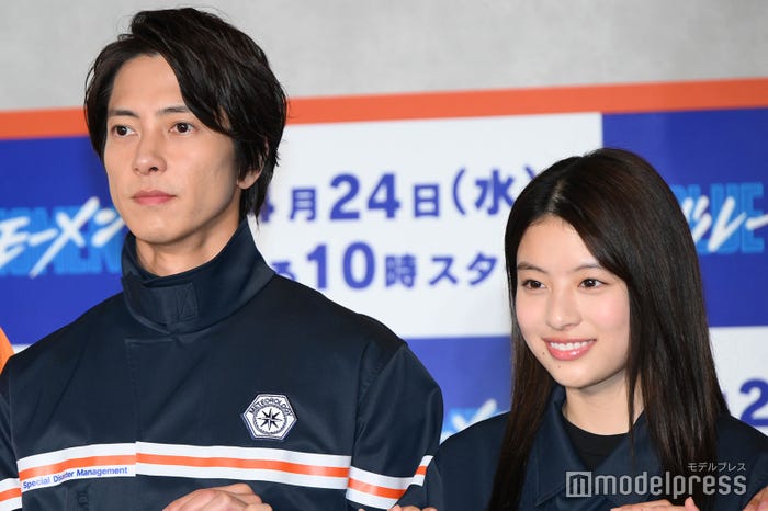 山下智久、出口夏希(C)モデルプレス