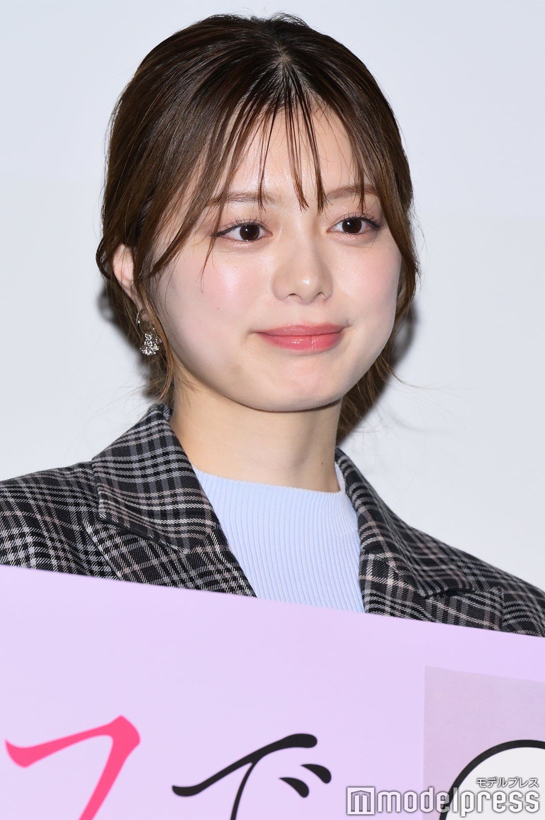 紺野彩夏（C）モデルプレス