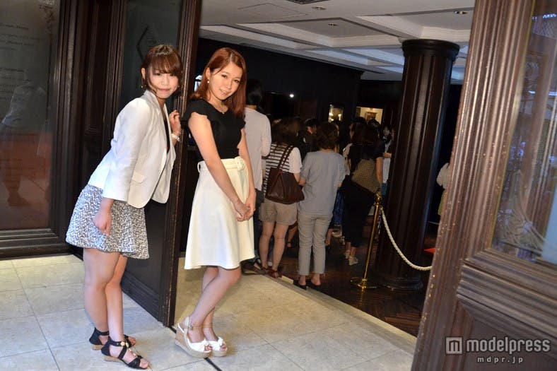 ドラ活に潜入/モデル:久保木果歩さん(左)、船田真妃さん(右)