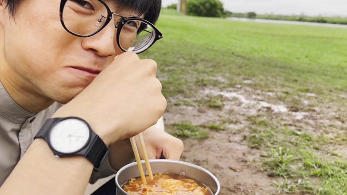 山﨑すがら/「チキンラーメン」CMより(提供写真)