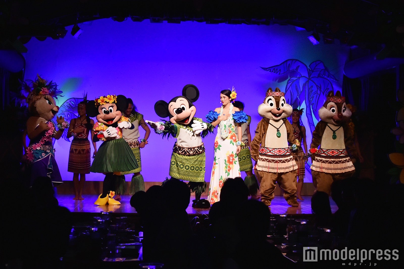 「ミッキーのレインボー・ルアウ」（C）モデルプレス