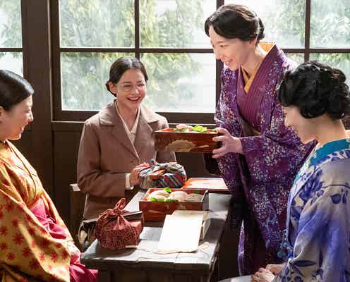 「虎に翼」寅子(伊藤沙莉)&クラスメイトの“人物紹介”に注目集まる「面白い」「語りで笑った」