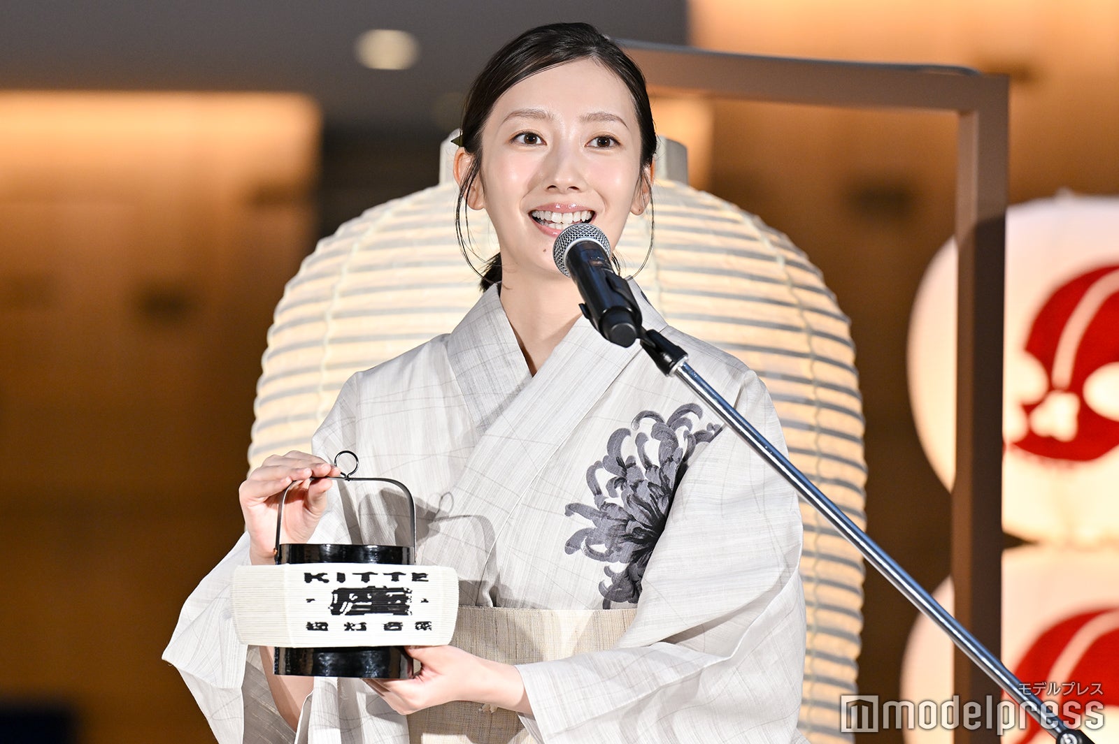 波瑠（C）モデルプレス