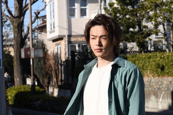 中村倫也/「初めて恋をした日に読む話」第5話より(C)TBS