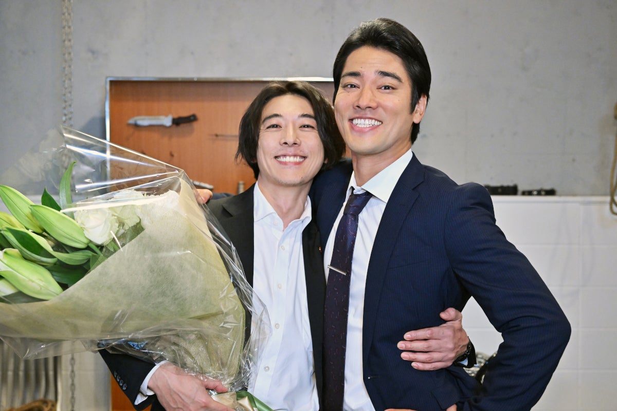 高橋一生、桐谷健太（C）TBS