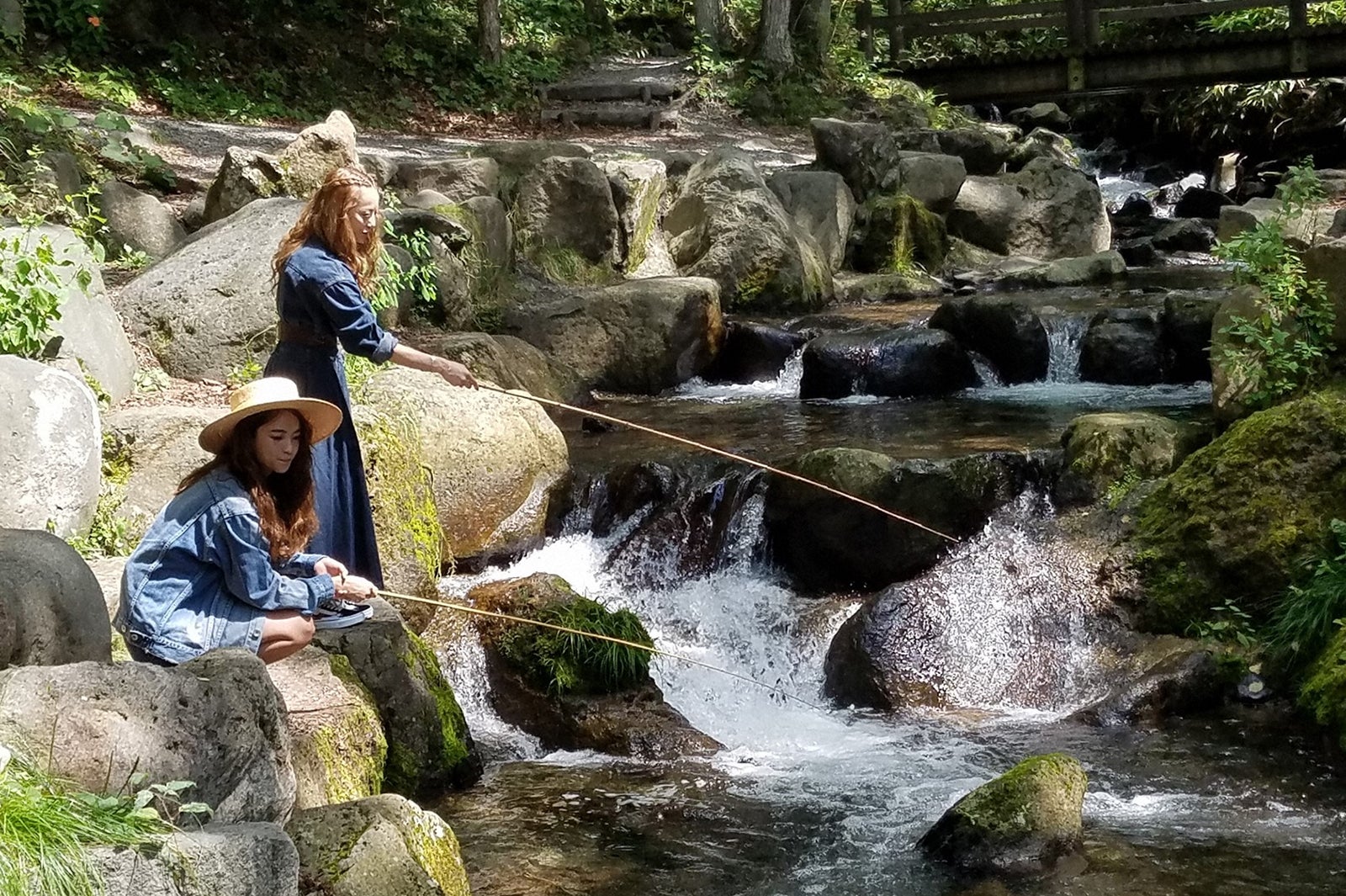 （左から）Leola、Dream Shizuka（C）TBS