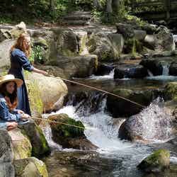 (左から)Leola、Dream Shizuka(C)TBS