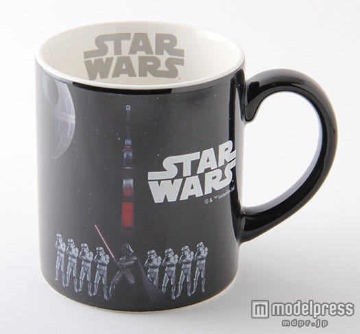 SW/TS マグカップDark side/Light side各¥1,620/(C)2015 Lucasfilm Ltd. & TM. All Rights Reserved.(C)TOKYO-SKYTREE