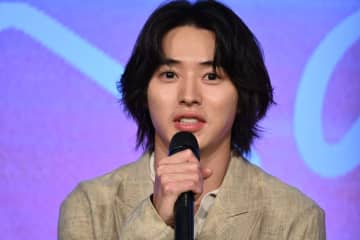 山﨑賢人 過去は振り返らない 今を最高だと思って生きる 人生観を明かす モデルプレス 山﨑賢人 過去は振り返らない 今を最高だと思って生きる 人生観を明かす モデルプレス