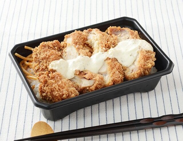 ローソン　新作弁当　おかズドン！タルタルチキンカツ弁当