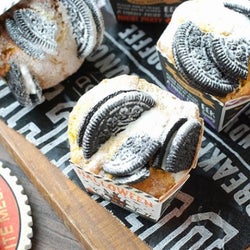 ホットケーキミックスで簡単!カボチャとオレオのハロウィンカップケーキ