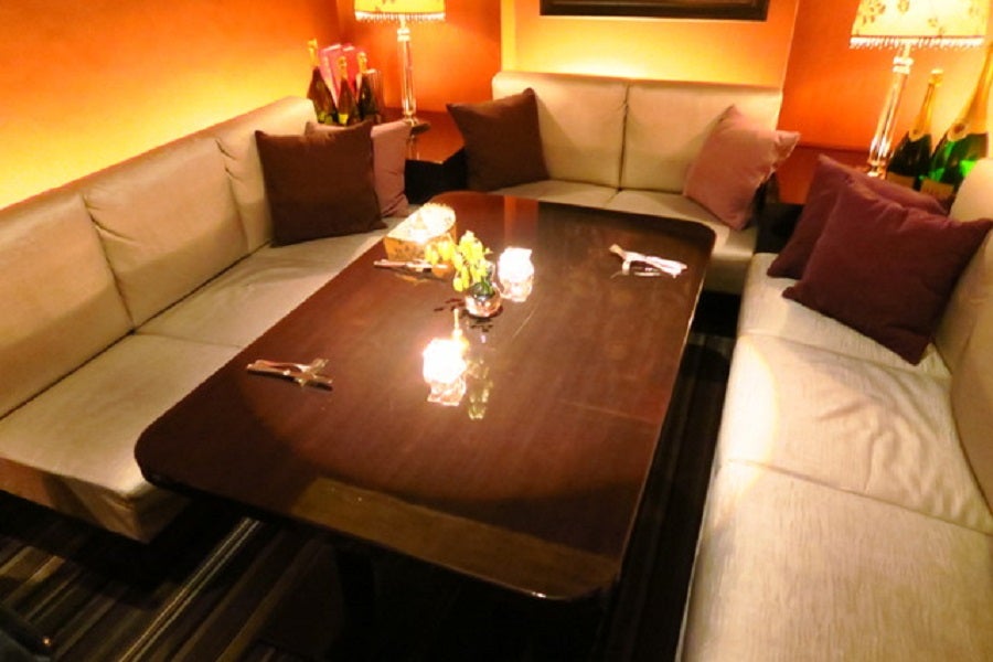 カーヴドシャンパーニュ ディヴァン