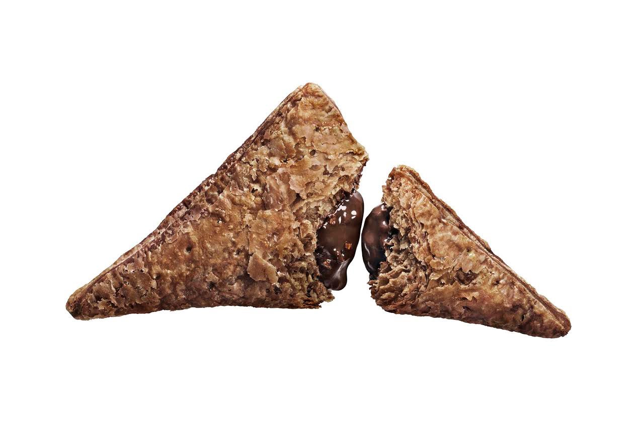 三角チョコパイ 黒／画像提供：日本マクドナルド株式会社