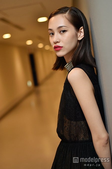 水原希子 賛否両論 をはねのけるパワーの源は 女優デビュー5年 進撃の巨人 で消えた恐怖 モデルプレスインタビュー モデルプレス