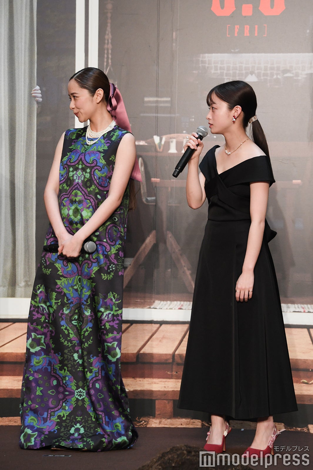 堀田真由、橋本環奈（C）モデルプレス