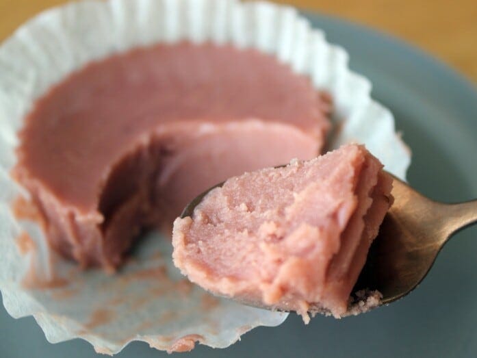 いちごピューレの粒が、フルーティーさをアップ