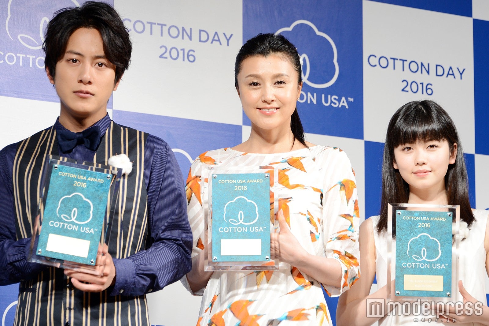 溝端淳平、藤原紀香、小芝風花（C）モデルプレス