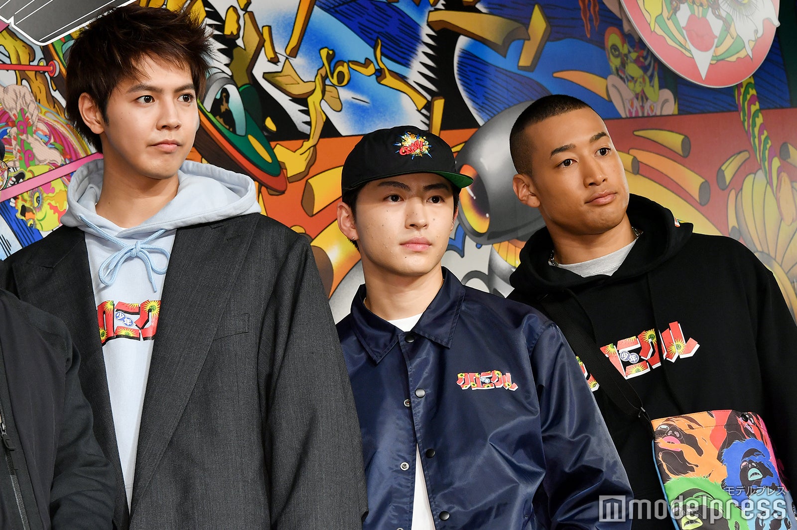 （左から）片寄涼太、佐野玲於、関口メンディー （C）モデルプレス